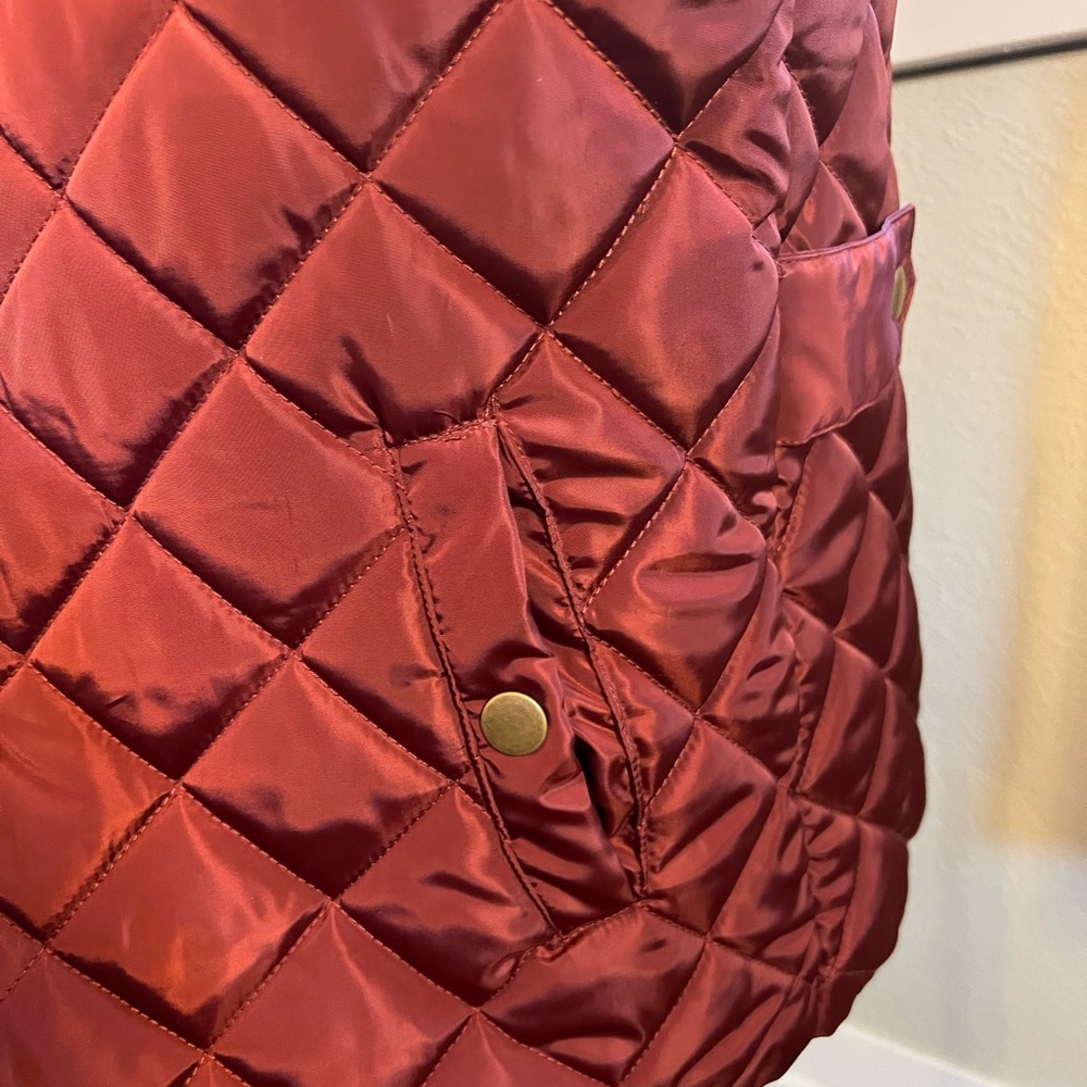 J Crew Quilted Women's Jacket in Rich Burgundy - Picture 4 of 7
